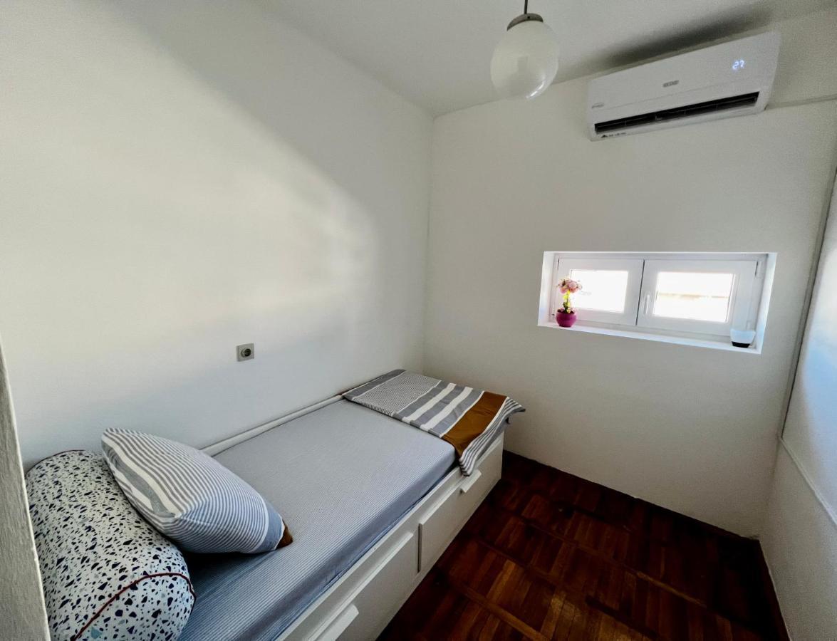 City Center Square Deluxe Nest Podgorica Buitenkant foto