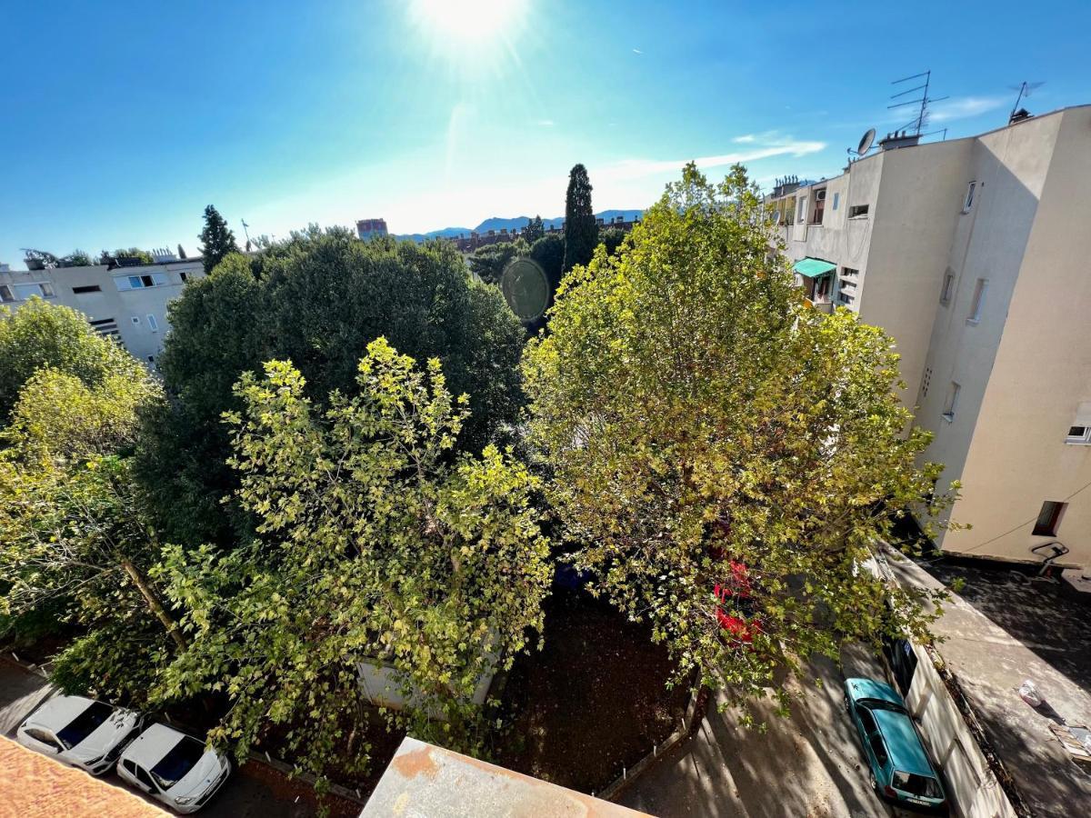 City Center Square Deluxe Nest Podgorica Buitenkant foto
